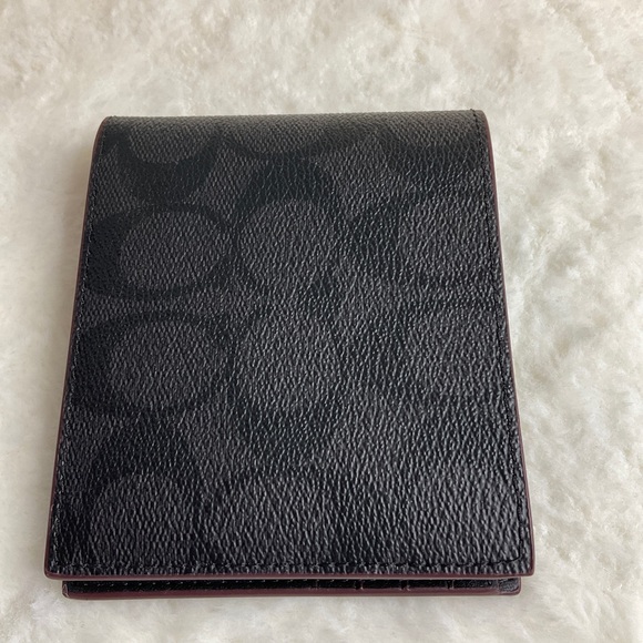 Compact Id Wallet In Signature Canvas - Picture 4 of 4